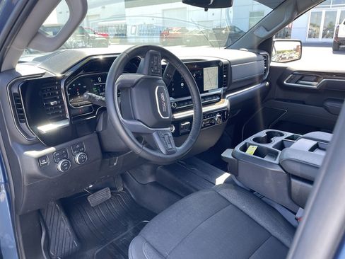 Used 2025 GMC Sierra 1500 Elevation AWD/4WD image 10
