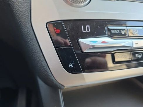Used 2021 Ford Explorer XLT w/ Equipment Group 202A AWD/4WD image 31