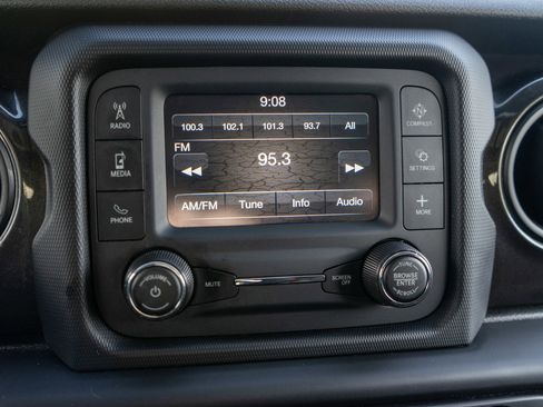 Used 2019 Jeep Wrangler Unlimited Sport AWD/4WD image 16