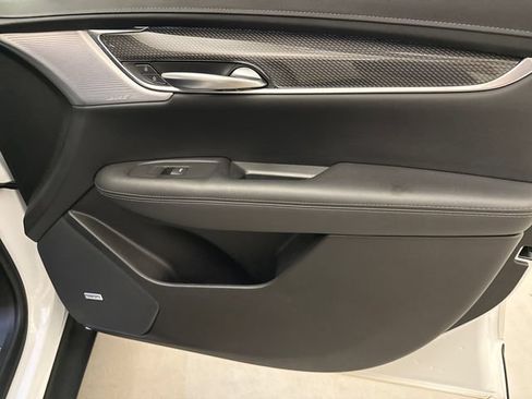 Used 2023 Cadillac XT5 Sportv AWD/4WD image 30