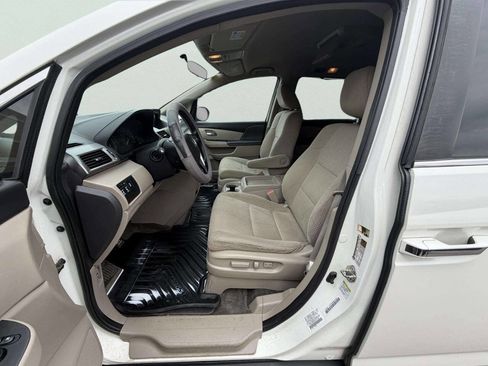 Used 2016 Honda Odyssey SE image 19