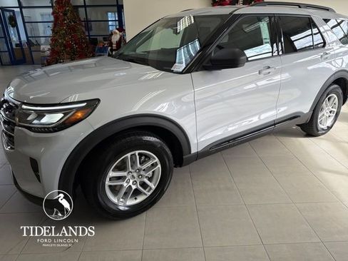 New 2026 Ford Explorer Active w/ Active Comfort Package image 4