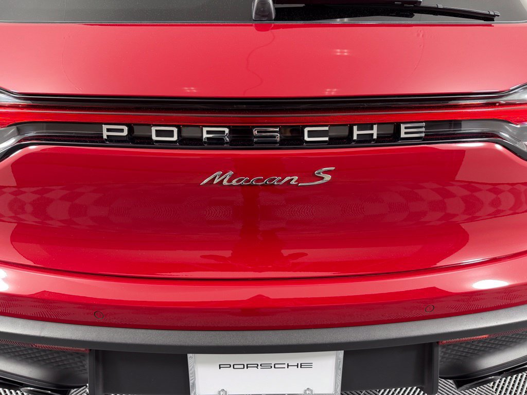 Certified 2024 Porsche Macan S AWD/4WD image 15