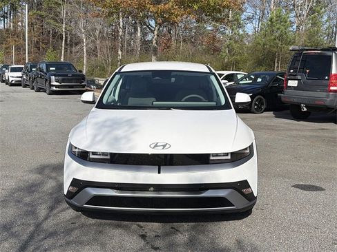 New 2026 Hyundai Ioniq 5 SE image 2