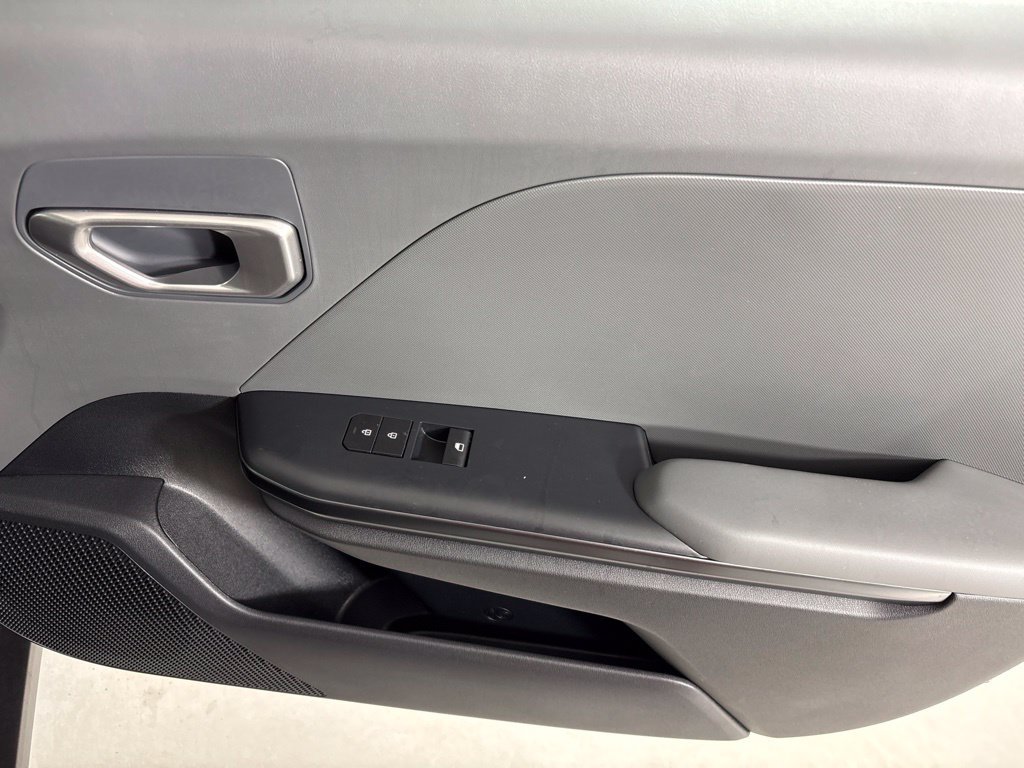 New 2026 Kia K4 FWD image 13