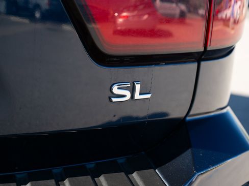 Used 2021 Nissan Armada SL w/ Captain's Chairs Package image 15