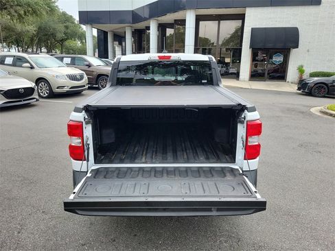 Used 2024 Ford Maverick Lariat image 11