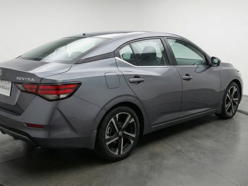 Used 2025 Nissan Sentra SV FWD image 9