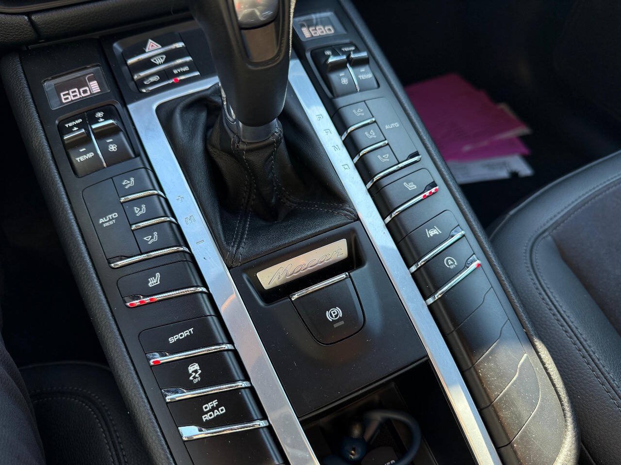 Used 2021 Porsche Macan AWD/4WD image 19