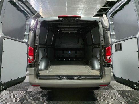 Used 2021 Mercedes-Benz Metris image 12