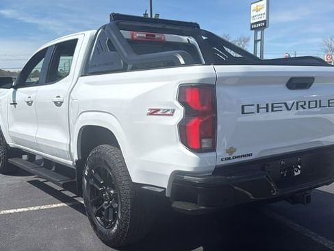 Used 2025 Chevrolet Colorado Z71 w/ Midnight Edition image 5
