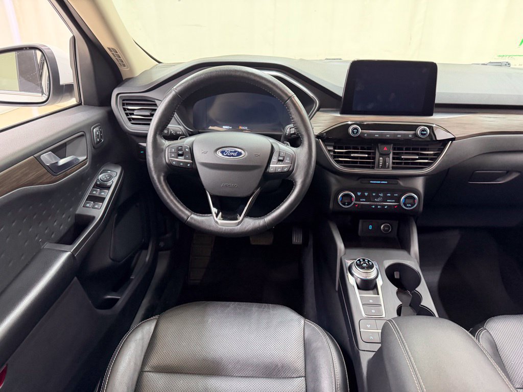 Used 2020 Ford Escape Titanium AWD/4WD image 28