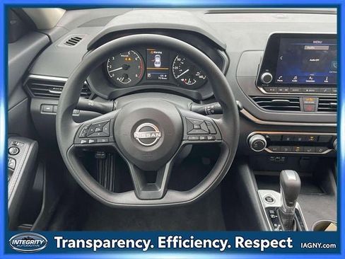 Certified 2025 Nissan Altima 2.5 S image 12