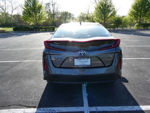 Used 2017 Toyota Prius Prime Plus FWD image 6