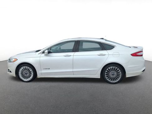 Used 2013 Ford Fusion Titanium image 3