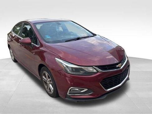 Used 2016 Chevrolet Cruze LT w/ Sun And Sound Package image 3