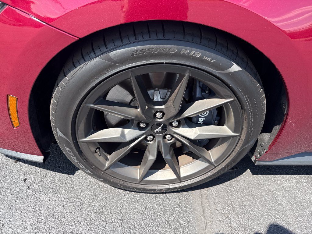 Used 2025 Ford Mustang Dark Horse RWD image 20