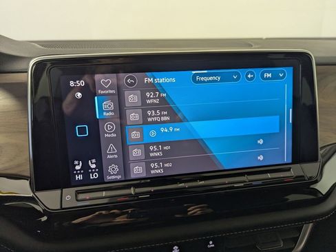 Used 2024 Volkswagen Atlas SE image 43