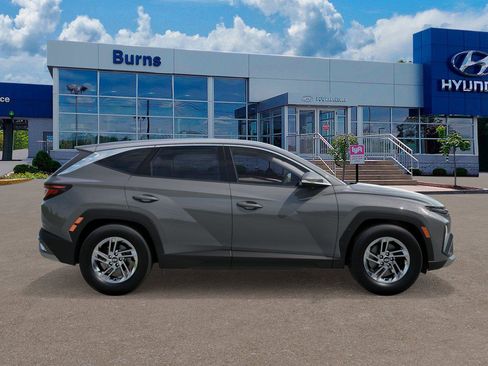 New 2026 Hyundai Tucson SE image 7