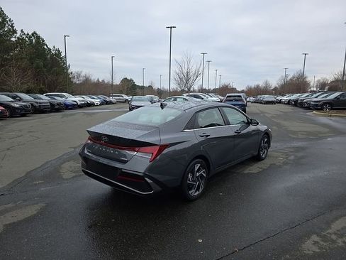 New 2026 Hyundai Elantra Limited FWD image 14