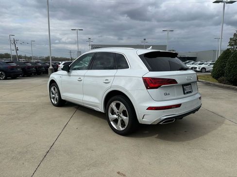 Certified 2025 Audi Q5 2.0T Premium Plus w/ Premium Plus Package image 4