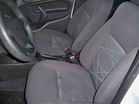 Used 2015 Ford Fiesta S image 7