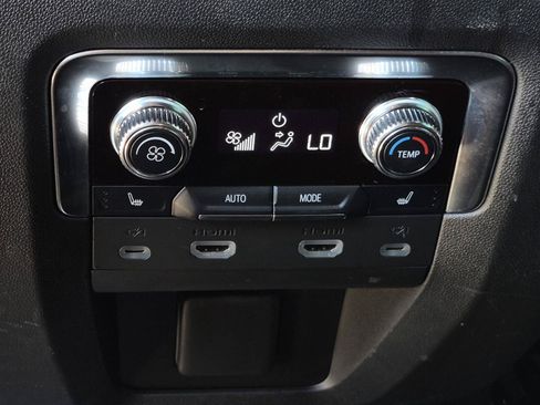 Used 2023 GMC Yukon Denali Ultimate AWD/4WD image 25