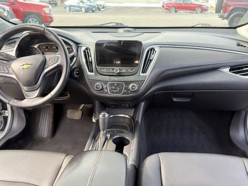 Used 2017 Chevrolet Malibu LT w/ Leather Package image 22