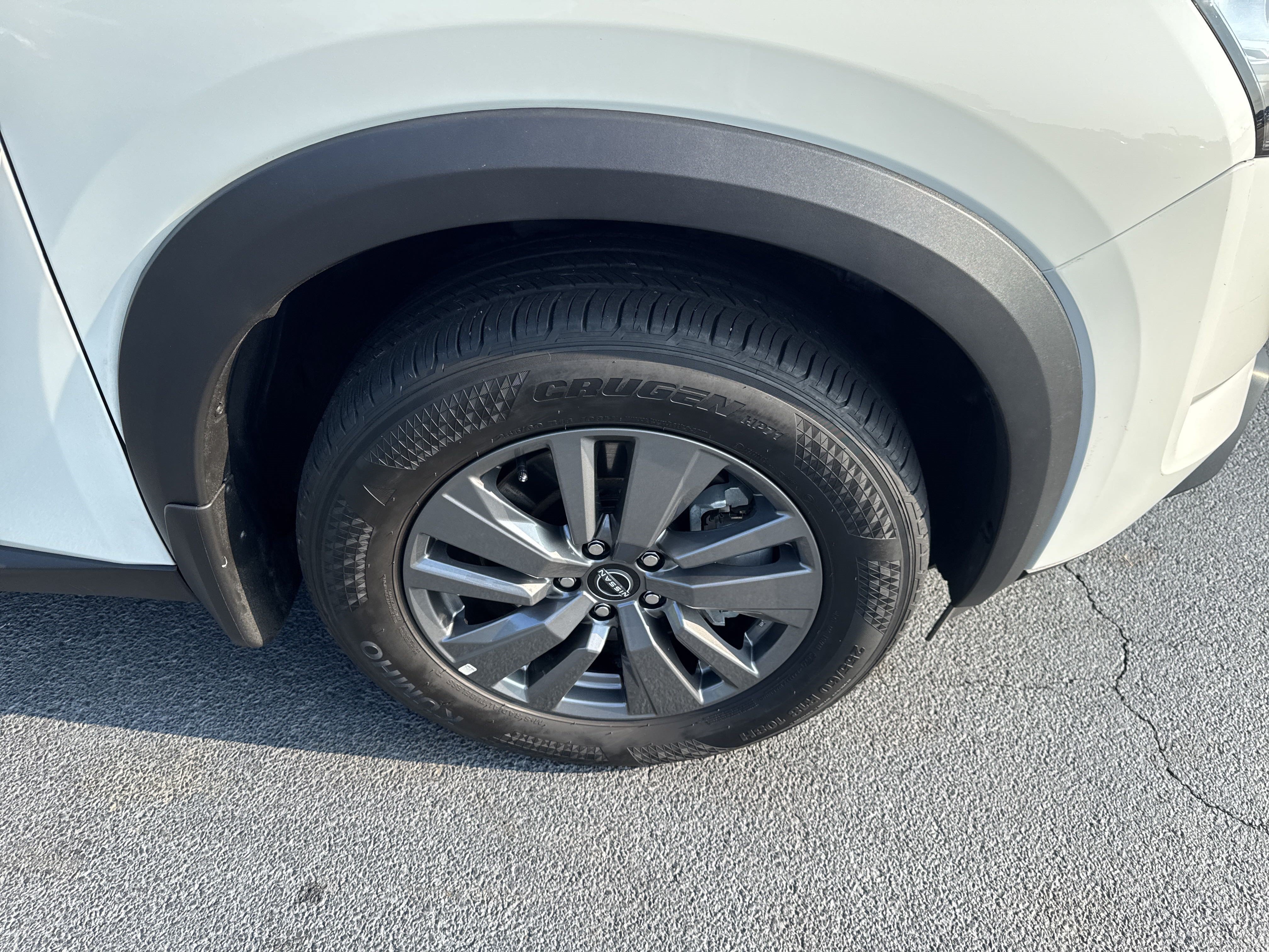 Used 2024 Nissan Pathfinder S FWD image 10