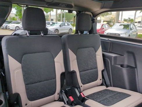 Used 2023 Ford Bronco Wildtrak AWD/4WD image 12