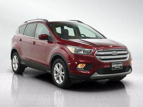 Used 2018 Ford Escape SE w/ SE Sync 3 Package AWD/4WD image 7
