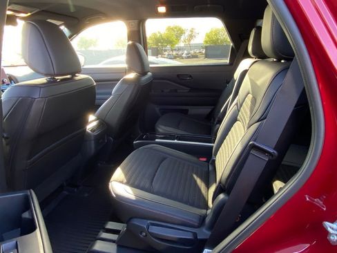 Used 2024 Nissan Pathfinder Rock Creek image 10