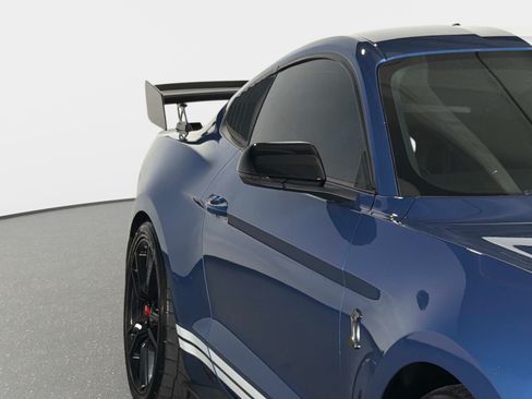 Used 2021 Ford Mustang Shelby GT500 w/ Technology Package RWD image 21