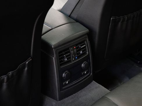 Used 2006 BMW M5 RWD image 35