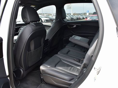 Used 2025 Audi Q7 3.0T Premium Plus image 21