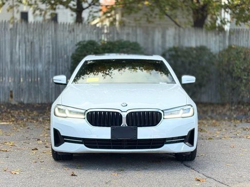 Used 2021 BMW 530i xDrive image 9