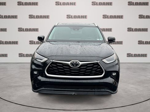 Used 2022 Toyota Highlander XLE image 8