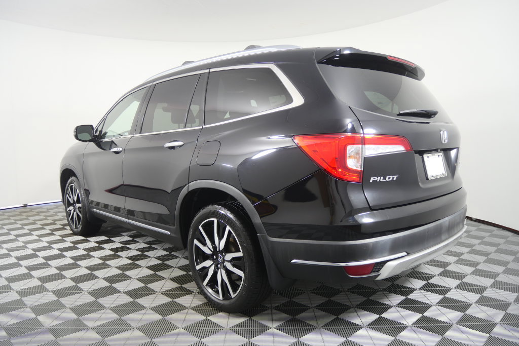 Used 2019 Honda Pilot Touring image 3