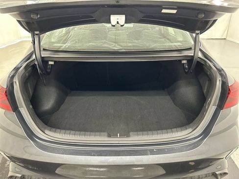 Used 2023 Kia Forte LXS w/ LXS Technology Package FWD image 21