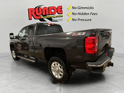 Used 2015 Chevrolet Silverado 2500 LT w/ LT Convenience Package image 3