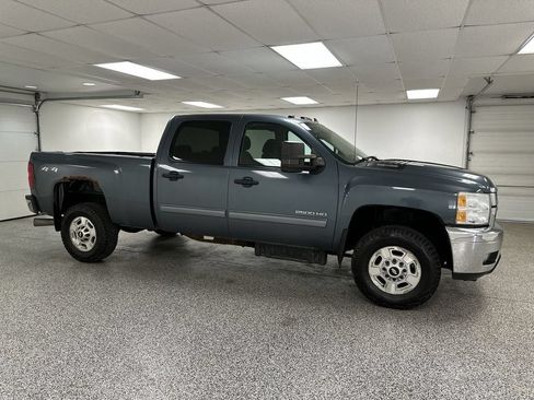 Used 2014 Chevrolet Silverado 2500 LT w/ Interior Plus Package AWD/4WD image 1