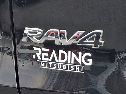 Used 2024 Toyota RAV4 XLE image 31