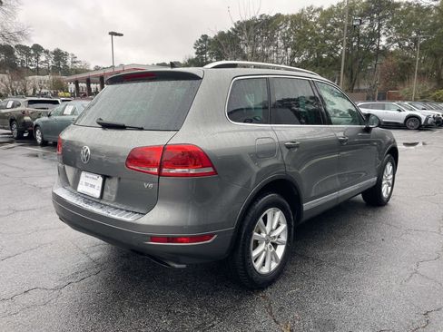 Used 2014 Volkswagen Touareg VR6 image 4