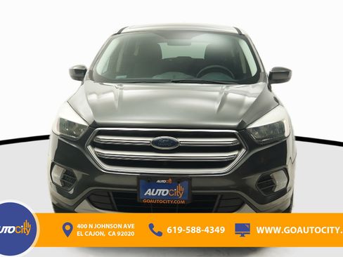 Used 2017 Ford Escape SE FWD image 4