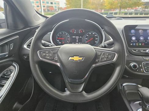 Used 2023 Chevrolet Malibu LT image 10