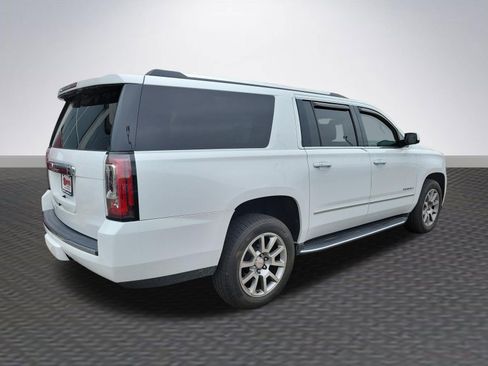 Used 2020 GMC Yukon XL Denali AWD/4WD image 5