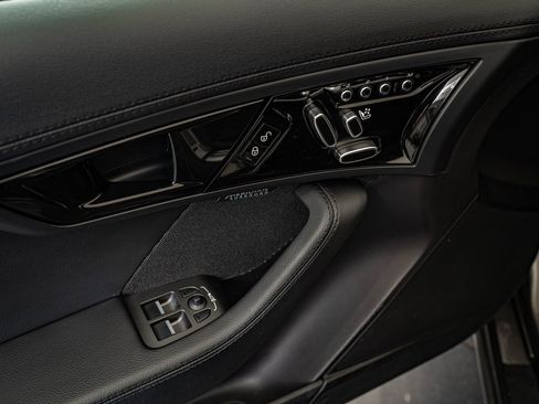 Used 2020 Jaguar F-TYPE Coupe image 26