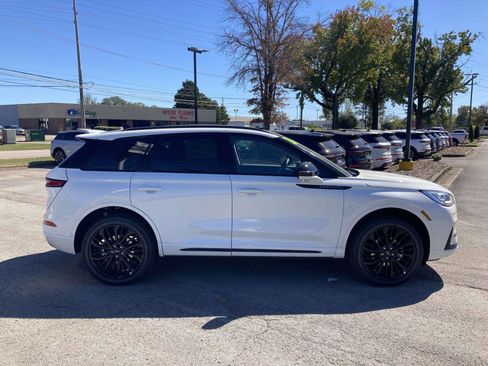 New 2026 Lincoln Corsair Reserve AWD/4WD image 2