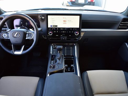 Used 2025 Lexus GX 550 image 37
