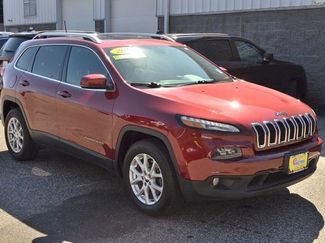 Used 2017 Jeep Cherokee Latitude w/ Comfort/Convenience Group video 2